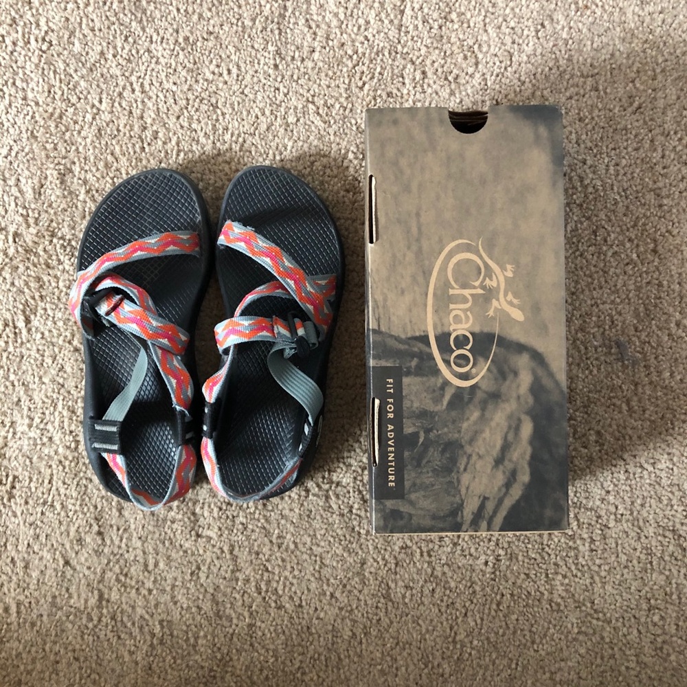 Women’s Size 8 Chacos